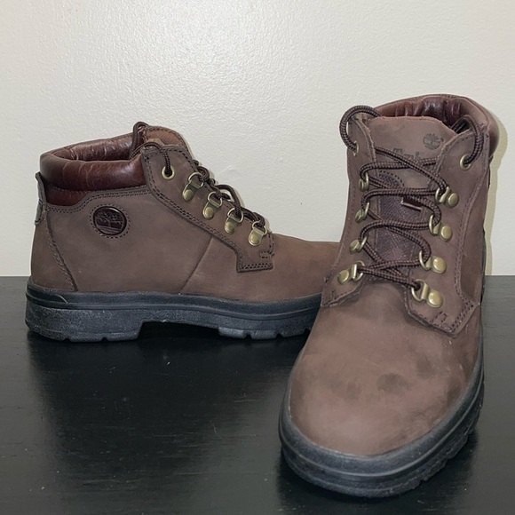 Timberland Brown Chucka Boots.  Size 8.  Leather Upper. - Picture 1 of 14
